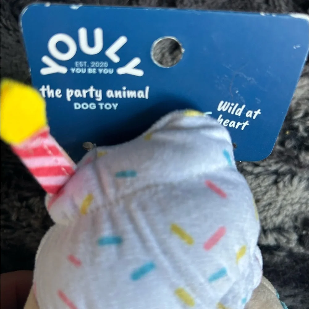 Birthday cupcake dog toy NEW